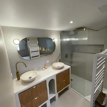 Maison En Pierre Avec Sa Piscine Chauffee *