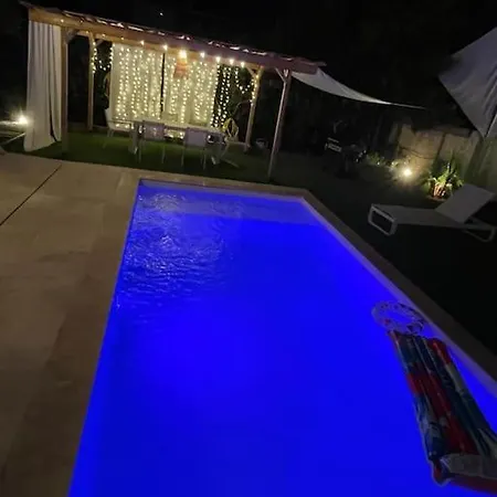 Vila Maison En Pierre Avec Sa Piscine Chauffee Le Bouscat